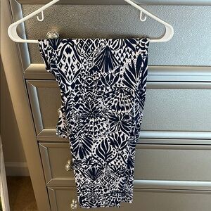 Excellent condition navy/white Lilly Pulitzer pants size 14